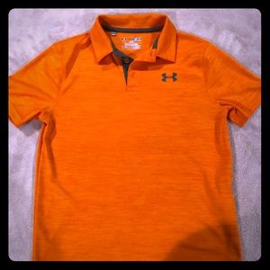Boys Under Armour polo shirt. Loose size M.